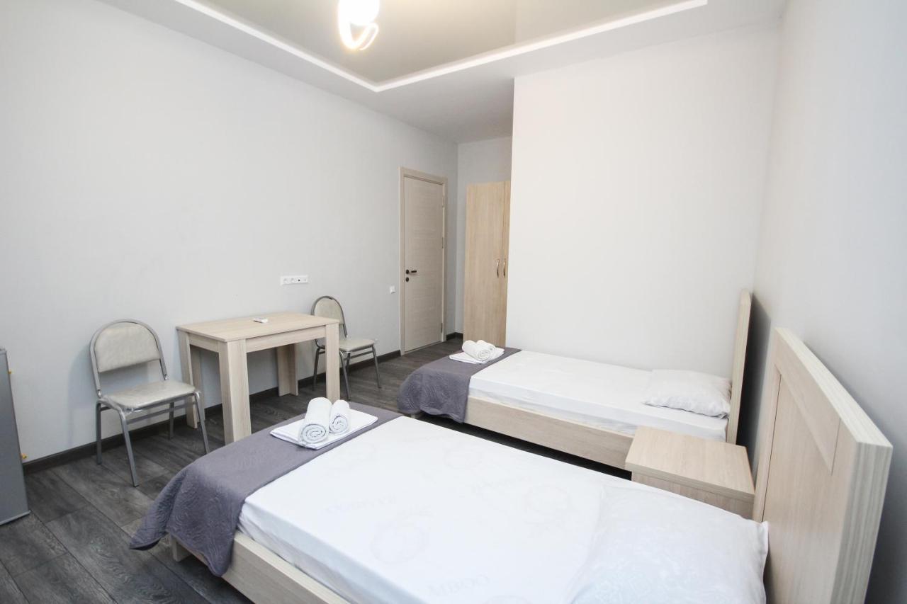 Guest House 99 Batumi Bagian luar foto