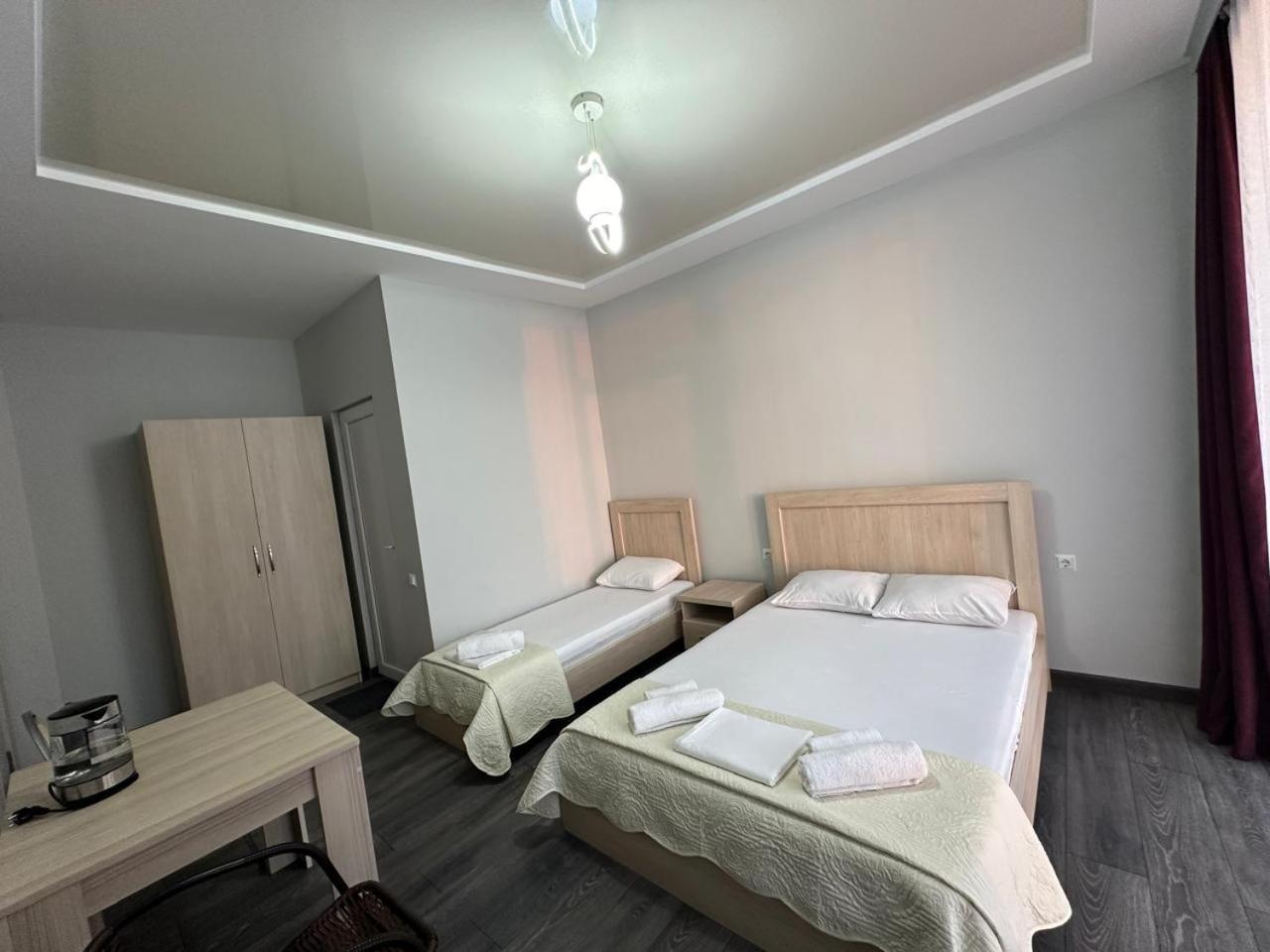 Guest House 99 Batumi Bagian luar foto